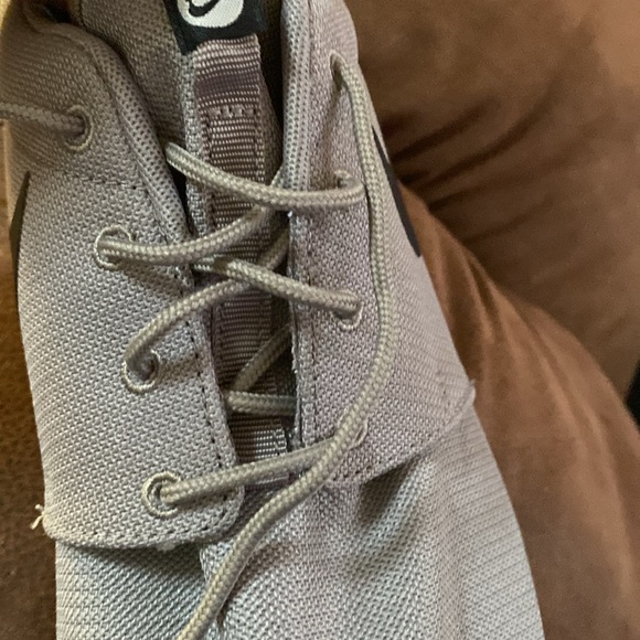 Nike - Picture 4 of 8